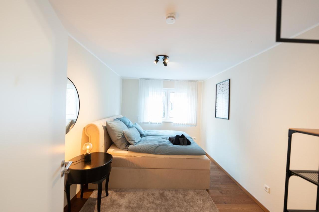 -Zentrale Wohnung-Balkon-Desingerkueche- Bielefeld Esterno foto