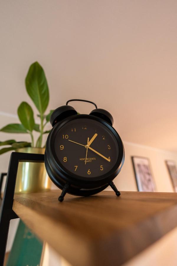 -Zentrale Wohnung-Balkon-Desingerkueche- Bielefeld Esterno foto
